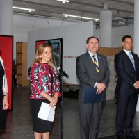 Inauguración de la exposición “Mejorando la Unidad” de Infonavit-UNAM en el MUCA. De izquierda a derecha: Alicia Ziccardi, PUEC UNAM; Paloma Silva de Anzorena, Directora de Conavi; Marcos Mazari, Facultad de Arquitectura UNAM; Alejandro Murat Hinojosa, Director General del Infonavit y Homero Garza Terán, Sociedad Hipotecaria Federal.