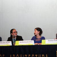 Presentación del documental “El hogar al revés”. De izquierda a derecha: Arturo Mier y Terán, Colegio de Arquitectos de la Ciudad de México; Leticia Cano, Directora de la Escuela Nacional de Trabajo Social UNAM; Itzel Martínez del Cañizo, realizadora del documental y Tonatiuh Guillén, El Colegio de la Frontera Norte