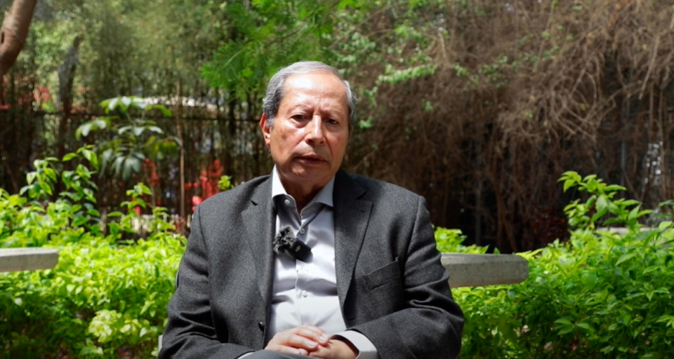 Entrevista Dr. Carlos Bustamante Lemus