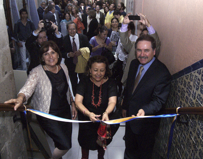 Como parte de los festejos de su XX Aniversario se  inauguró en la sede del PUEC la exposición “Planeación Participativa en ciudades de México”