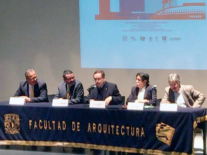 Expertos debaten el impacto del desarrollo urbano alrededor de Ciudad Universitaria. 